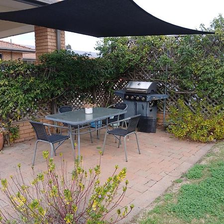 Aaron Inn Motel Narrabri Exterior photo