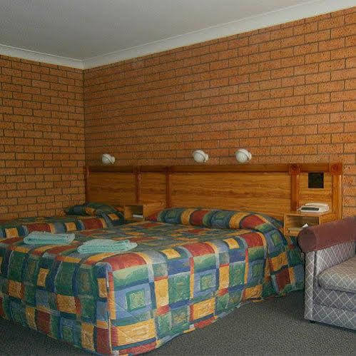 Aaron Inn Motel Narrabri Exterior photo